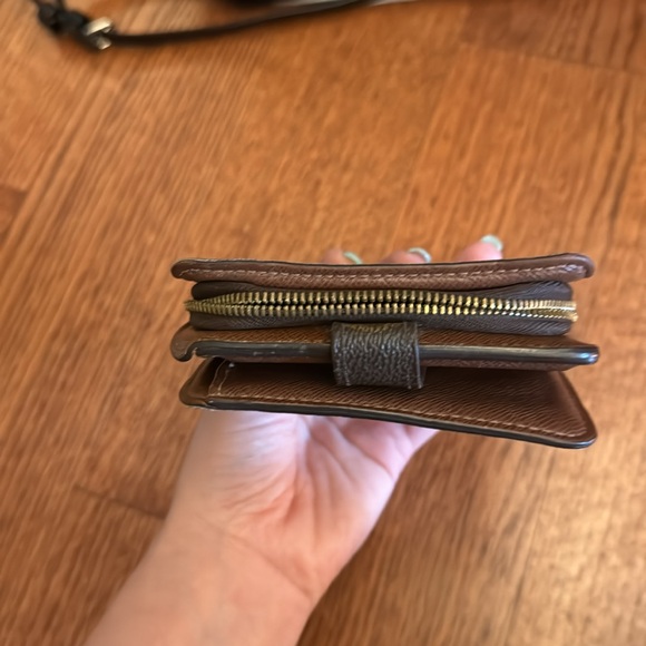 Louis Vuitton Wallet Authentic - Picture 6 of 8
